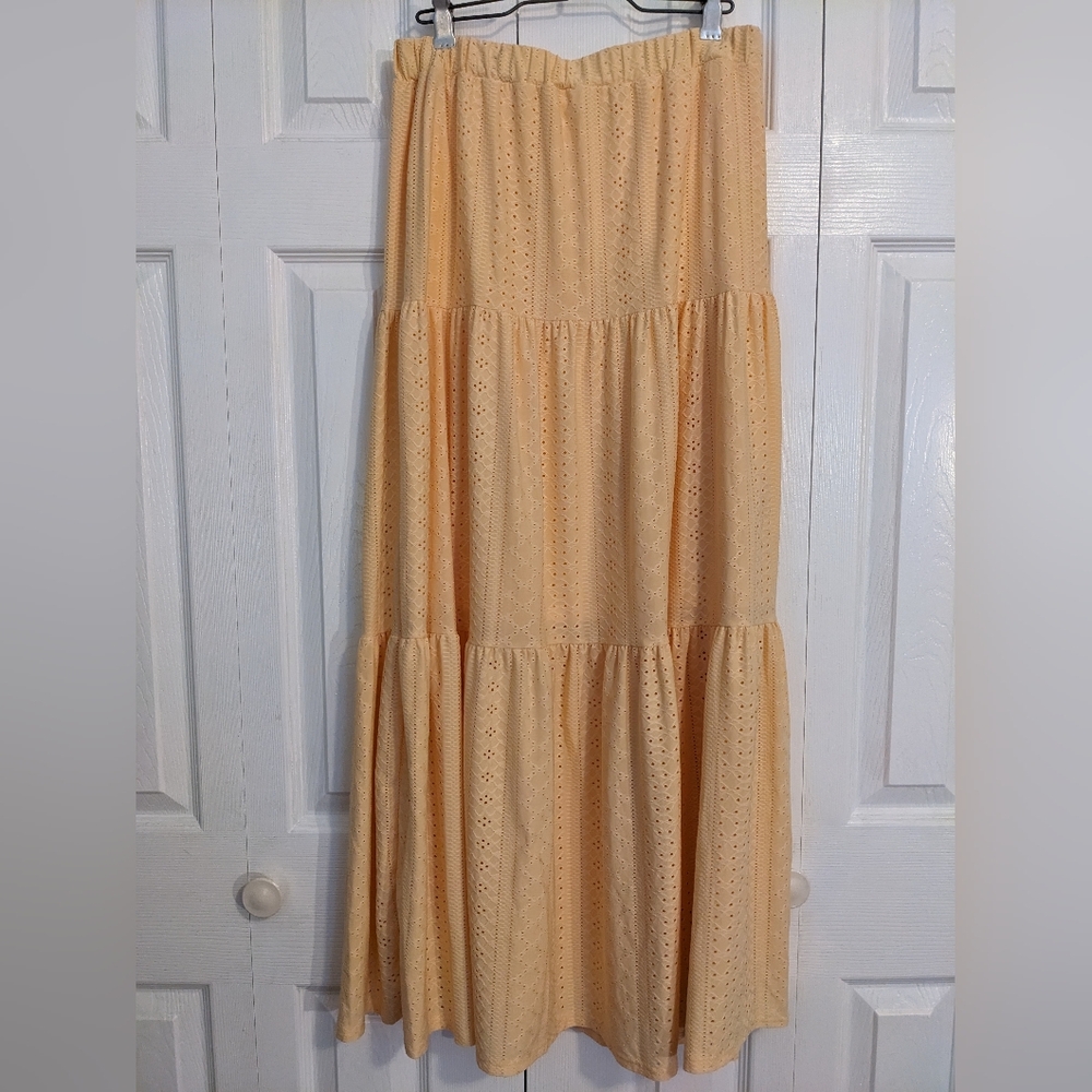Lularoe Maxi Skirt Peach color Size Small